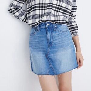Madewell medium wash denim distressed skirt size 30